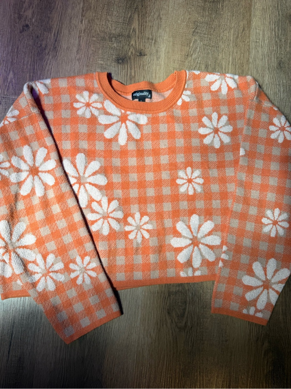 NWOT Originality Cropped Sweater